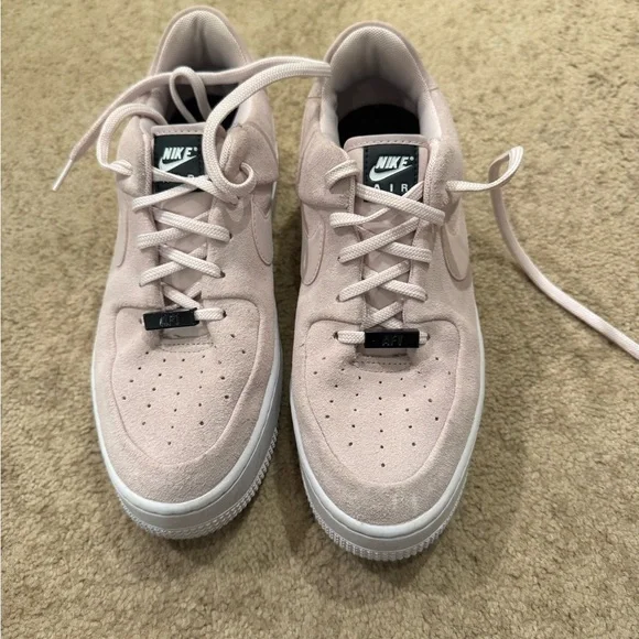 Nike Pink Sneakers - Picture 4 of 13